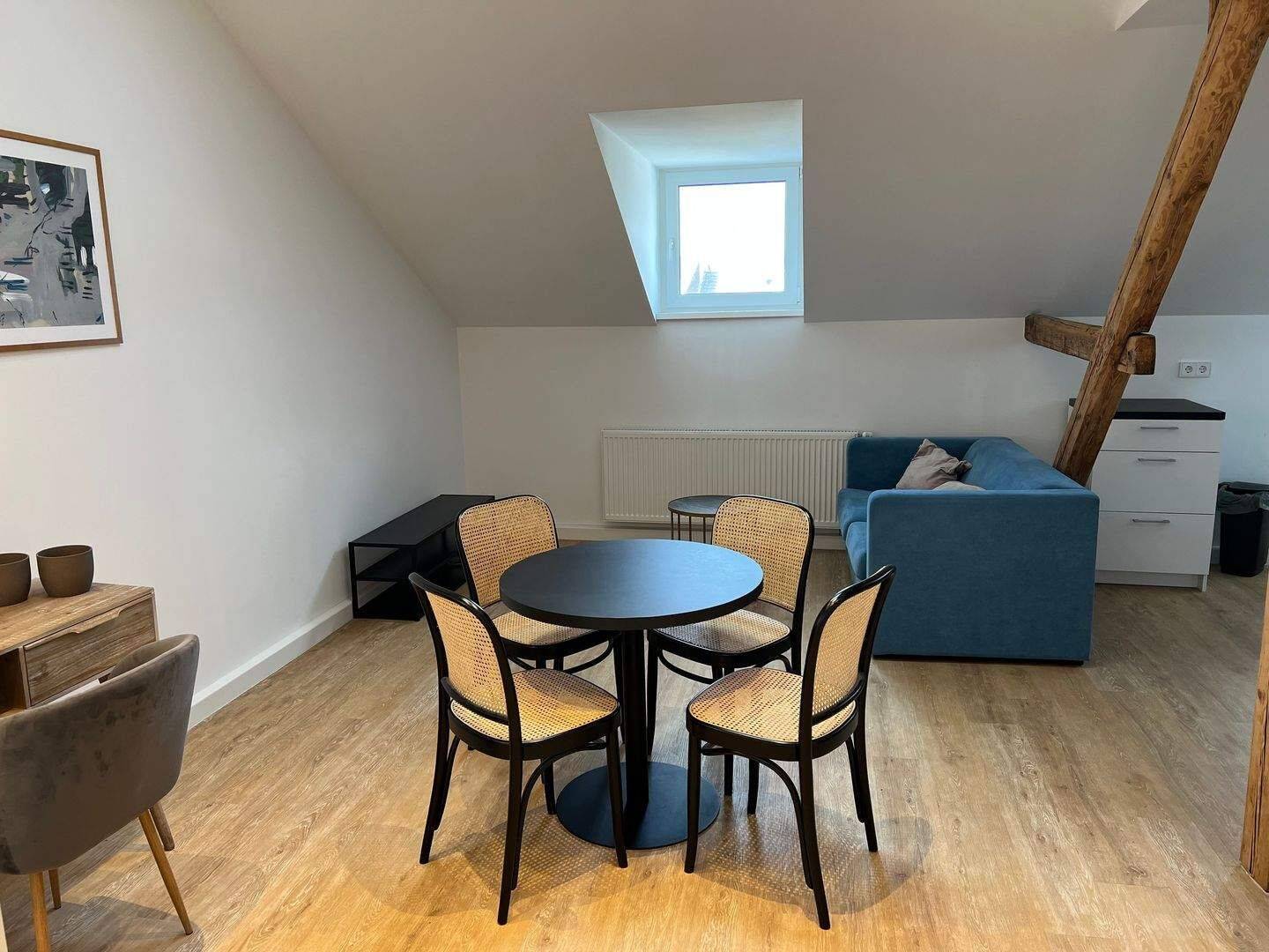 Zentral & ruhig wohnen am Park: Stilvolle möblierte 2-Zimmer-Wohnung in Düsseldorf (Lessingstr.), 40227 Düsseldorf (Eller Oberbilk)