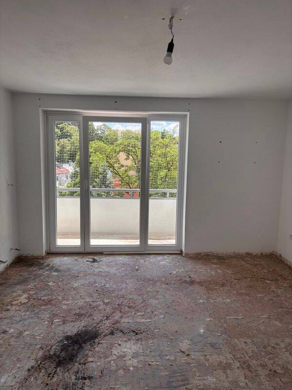 Einziehen und wohlfühlen – Komplett renovierte Wohlfühlwohnung, 81543 München (Au-Haidhausen Untergiesing-Harlaching)