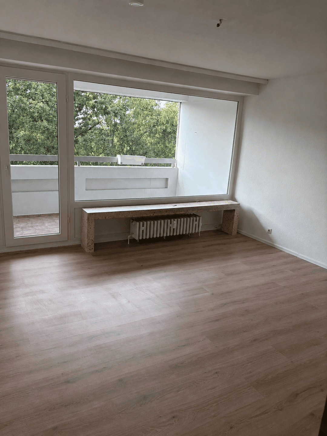 2-Zimmer-Wohnung mit Balkon in Erkrath, 40699 Erkrath