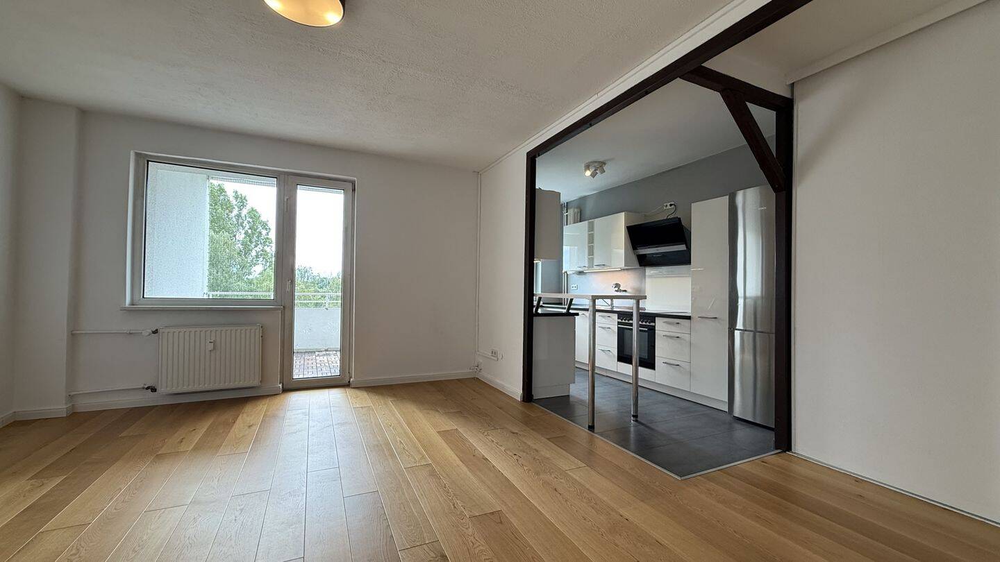 Attraktive 3-Zimmer-Wohnung: Sofort bezugsfertig, mit Südbalkon & Aufzug, 13597 Berlin (Spandau)
