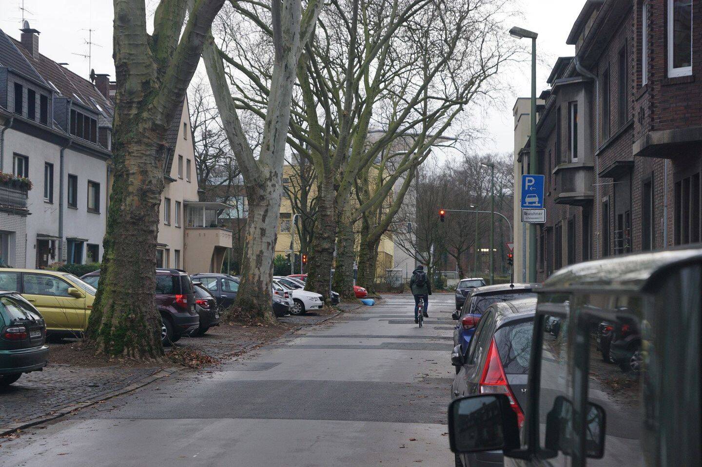 4,5 Raum Wohnung wenige Schritte neben der Uni und dem Stadtwald, 47057 Duisburg (Dellviertel Hochfeld Neudorf-Nord Neudorf-Süd)