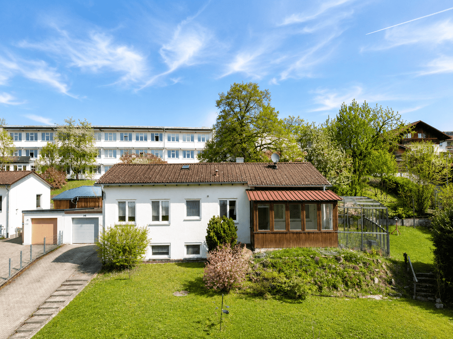 Viel Platz für Familienleben – Ein Zuhause mit großem Garten in ruhiger Lage von Tiefenbach, 94113 Tiefenbach