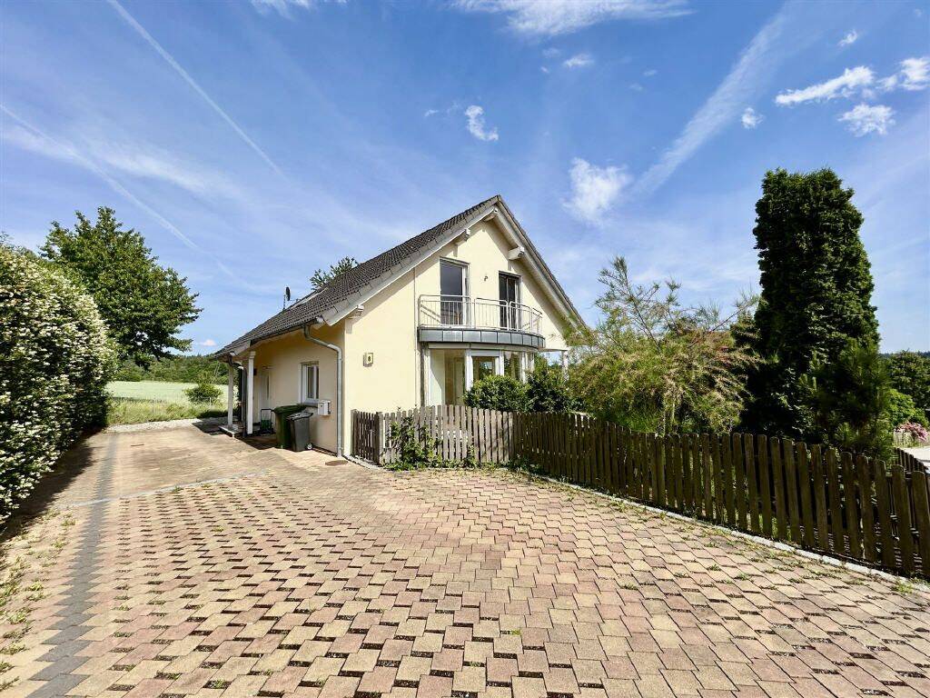 Familienidylle in ruhiger Lage, 84095 Furth