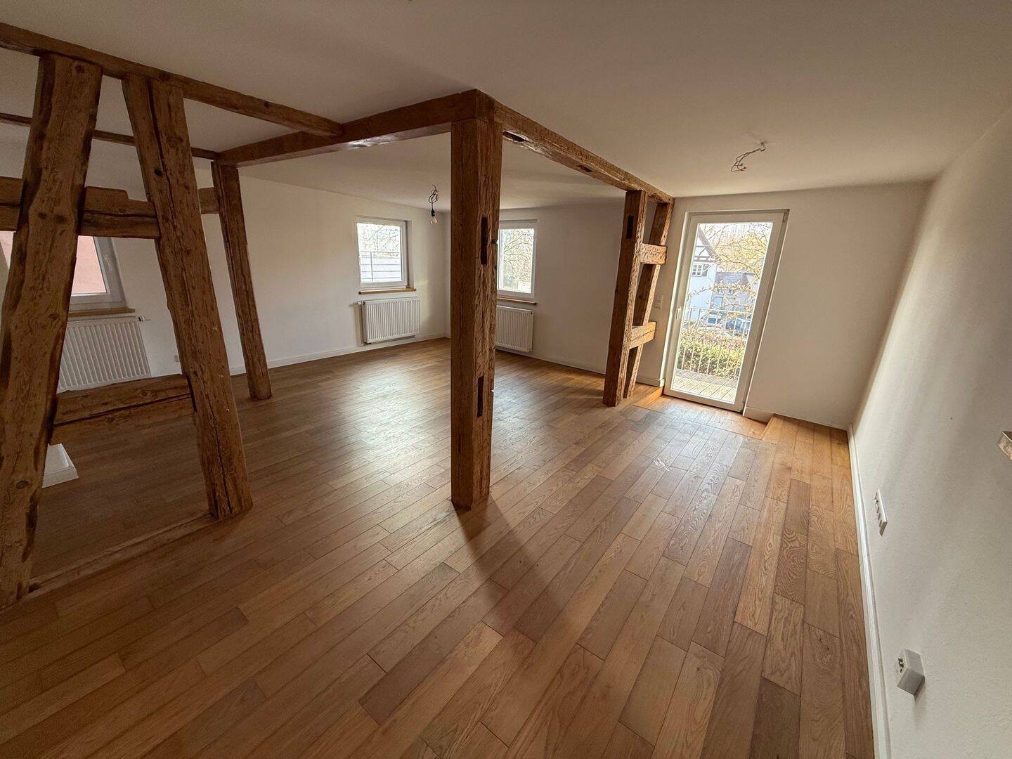 5 Zi.-Wohnung auf 2 Etagen mit Balkon u. Kfz-Stellplatz mitten in der Ellwanger Innenstadt, 73479 Ellwangen (Jagst)