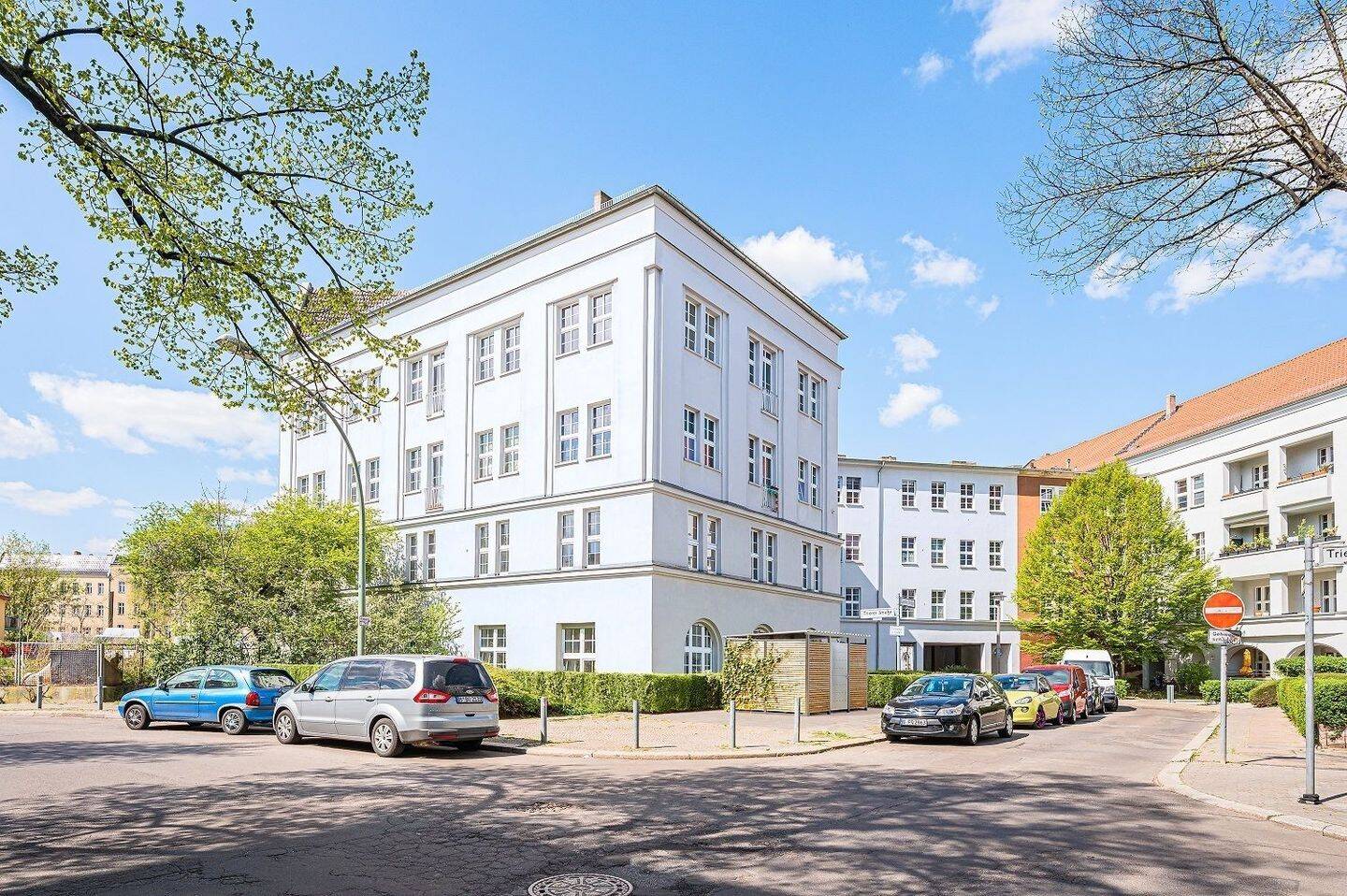 Genehmigte Kurzzeitvermietung: 3-Zimmer-Erdgeschosswohnung in historischem Ensemble, 13088 Berlin (Pankow)