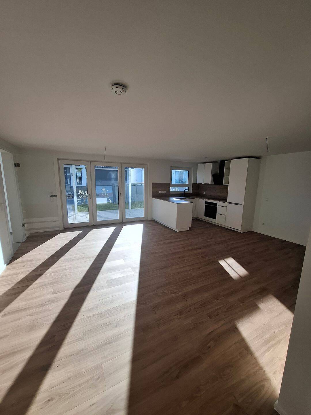 Top-Neubau in Igersheim – Moderne 3-Zimmer-Wohnung mit Terrasse & Garage, 97999 Igersheim
