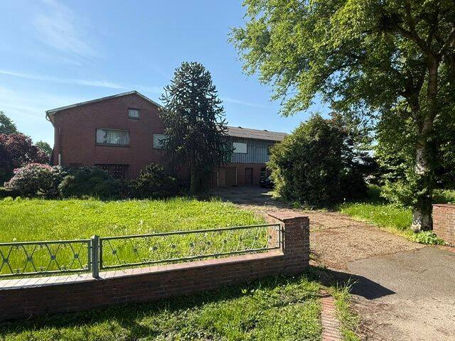 Resthof im Angebotsverfahren in Averlak, 25715 Averlak
