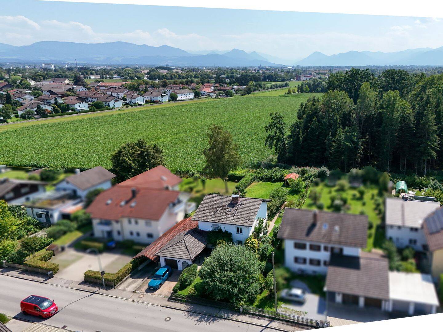 Einfamilienhaus mit traumhaftem Bergblick, großem Garten und viel Potenzial in Rosenheim, 83024 Rosenheim (Fürstätt Ost Süd West Westerndorf Sankt Peter)