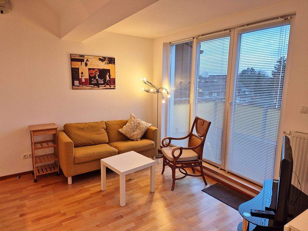 Schöne 1,5-Zimmerwohnung mit großer Süd-Loggia / WLAN / Inklusivmiete 1.130,00 € / ab sofort verfügbar / soll nur an eine Person vermietet werden!, 22179 Hamburg (Wandsbek Bramfeld)