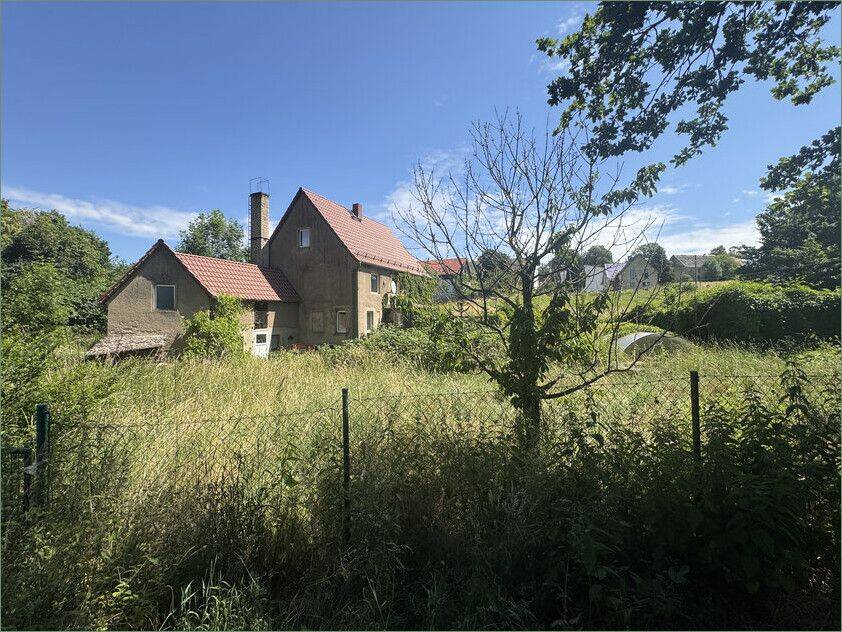 Sanierungsbedürftiges Einfamilienhaus mit neuwertigem Dach + 3.480 m² Landwirtschaftsfl. Zeschwitz, 4703 Leisnig