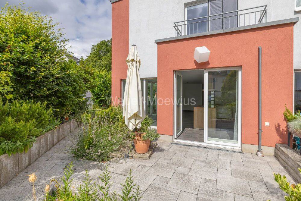 Modernes EFH (einseitig angebaut) mit gehobener Ausstattung, Nolte-EBK, FBH, Terrasse, Balkon etc., 53227 Bonn