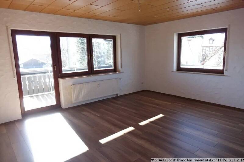 Sonnige 3,5 Zimmer-OG-Wohnung in ruhiger Lage von Bissingen-Ochsenwang, 73266 Bissingen an der Teck