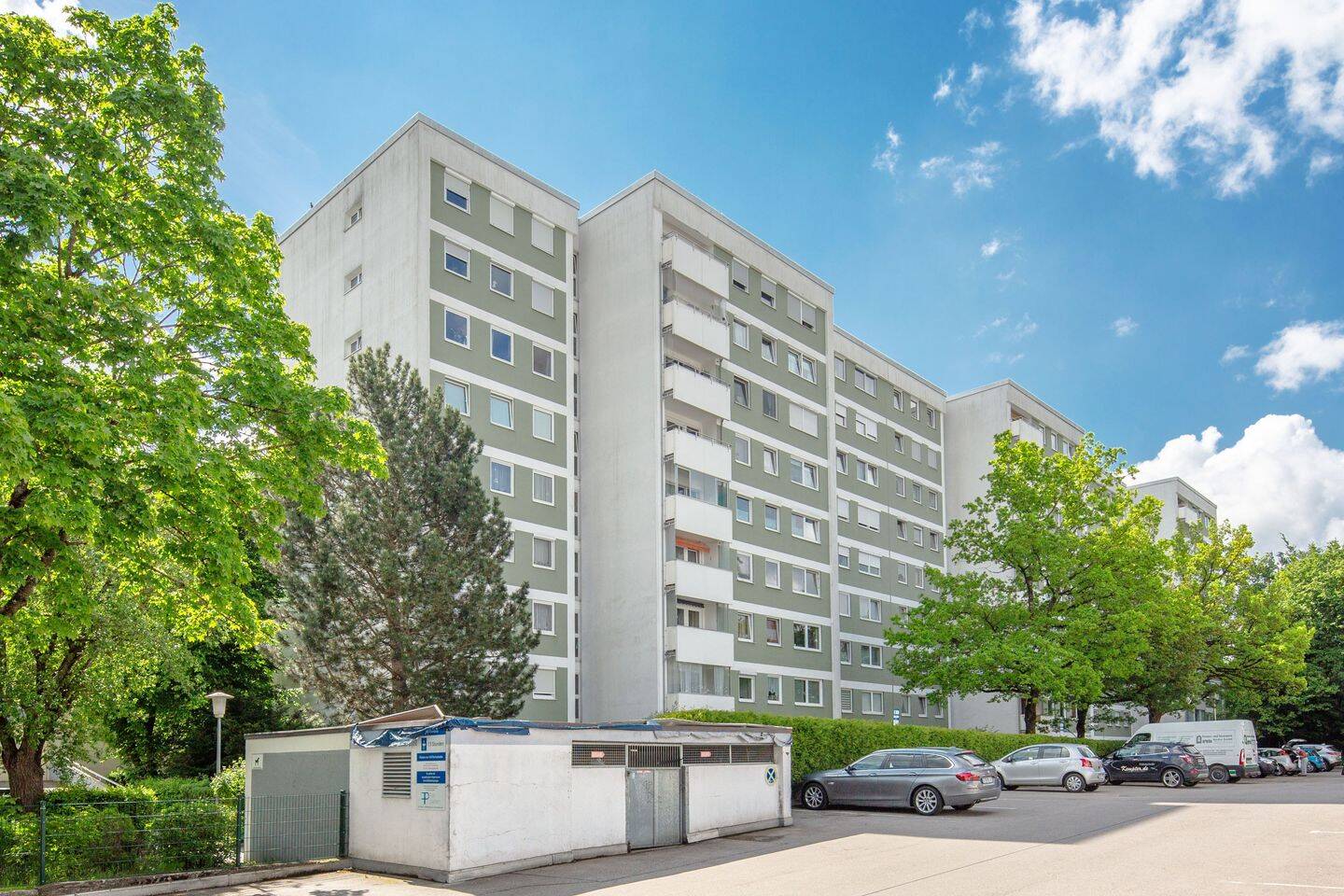 Möbliert auf Zeit: 2,5-Zimmer mit West-Loggia & Glasfaser – U3 Fürstenried West vor der Tür, 81475 München (Thalk. Obersendl.-Forsten-Fürstenr.-Solln)
