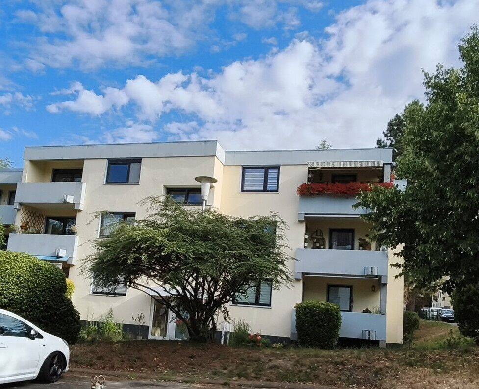 Großzügige 3 ZKB-Whg. mit Balkon u. EBK in Top Lage von SB-Rodenhof, 66113 Saarbrücken