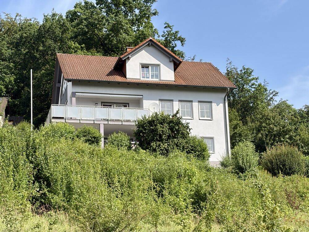 Einfamilienhaus mit Doppelgarage in Toplage von Rödental, 96472 Rödental