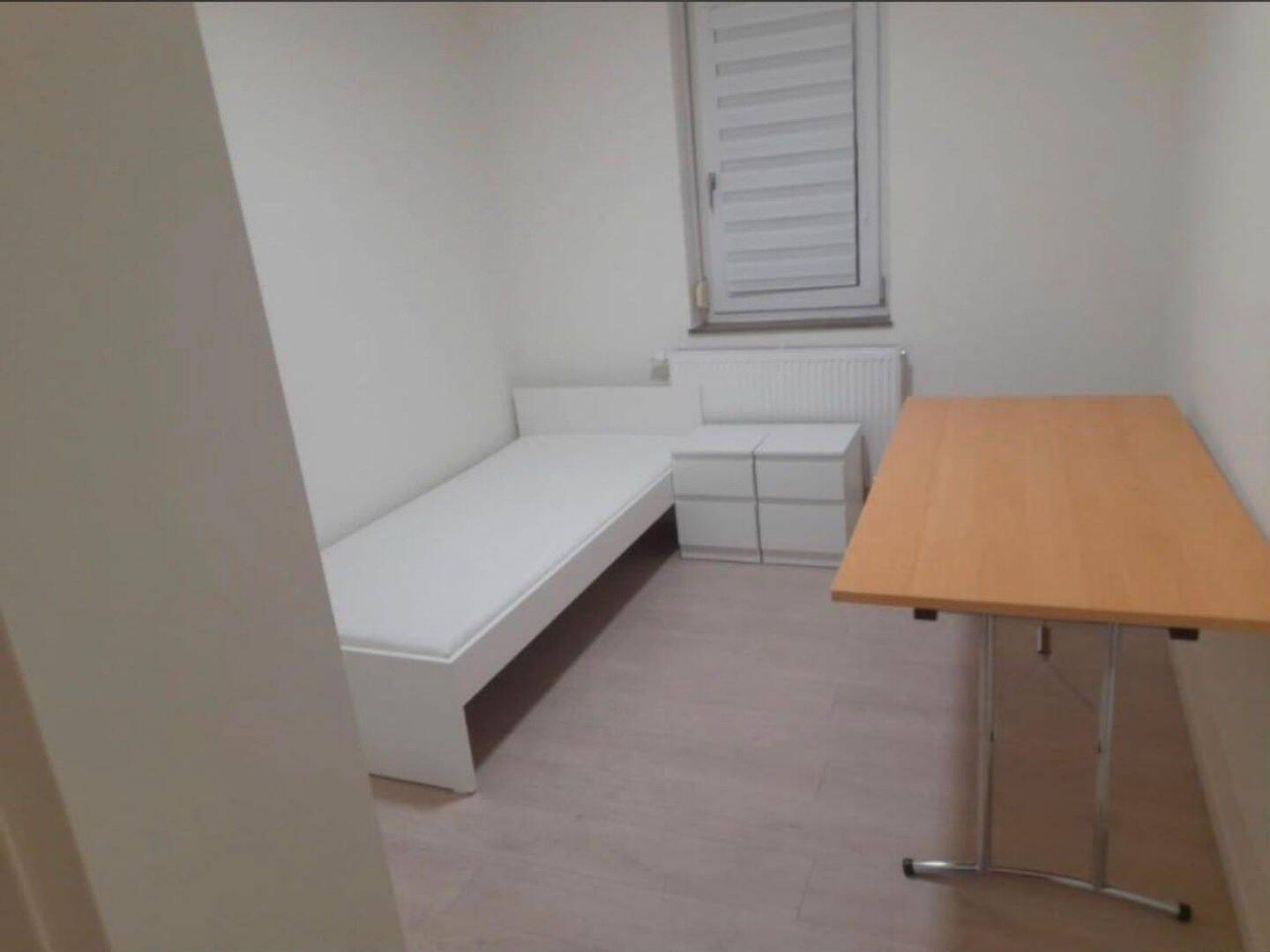 Helles, voll möbliertes 20qm Zimmer in Ludwigsburg – Reine Frauen-WG, 71636 Ludwigsburg