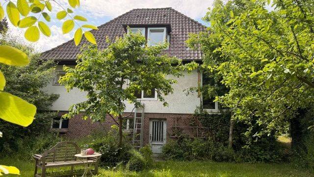 Großzügiges Eigenlandgrundstück mit Bungalow in begehrter Lage von Lübeck-St. Gertrud, 23566 Lübeck (Sankt Gertrud Sankt Jürgen)