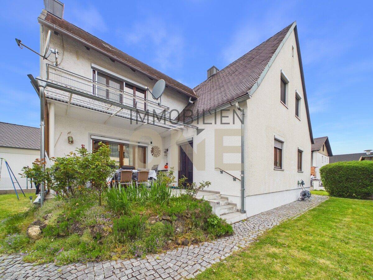 Charmantes Einfamilienhaus mit Garten, Garage und Carport, 93326 Abensberg