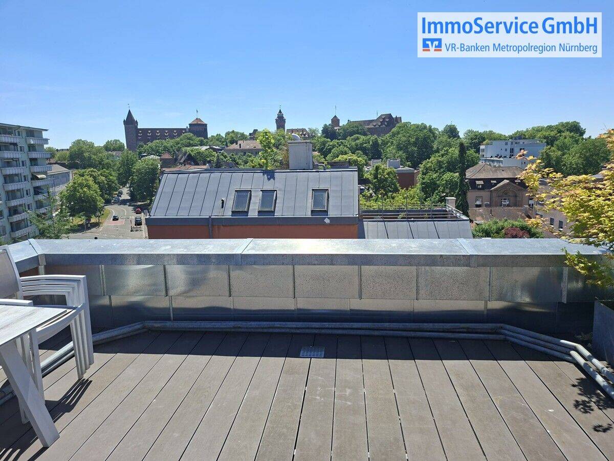 Schicke 2,5-Zimmer-Penthouse-Maisonette mit Dachterrasse und Burgblick in attraktiver Lage, 90408 Nürnberg (Großreuth h. d. Veste Gärten h. d. Veste Maxfeld Nordbahnhof Sankt Johannis)