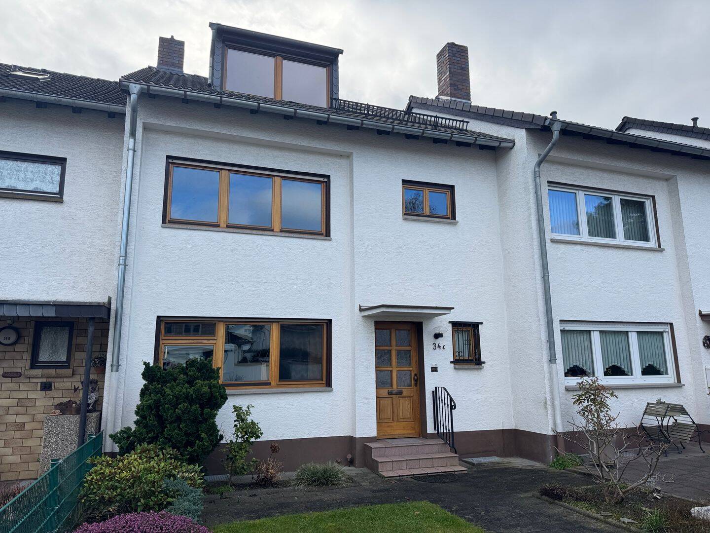 Ranzel – Großzügiges Mittelhaus mit schönem Garten und ruhiger Lage!, 53859 Niederkassel