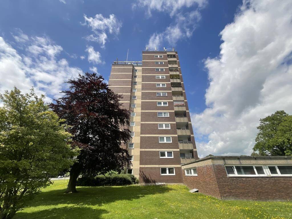 Toller Ausblick! Modernisierte 3-ZKB-Balkonwohnung in der 11. Etage im Europaviertel zu vermieten!, 26389 Wilhelmshaven