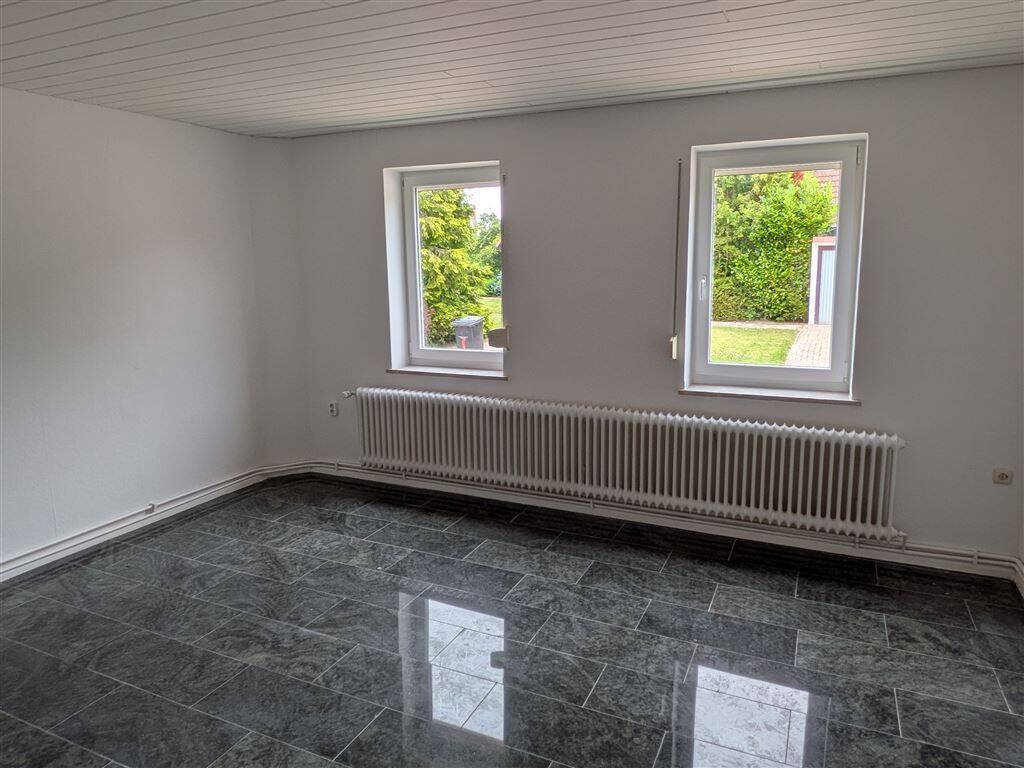 Bezugsfertige Erdgeschosswohnung in ruhiger Lage, 26452 Sande