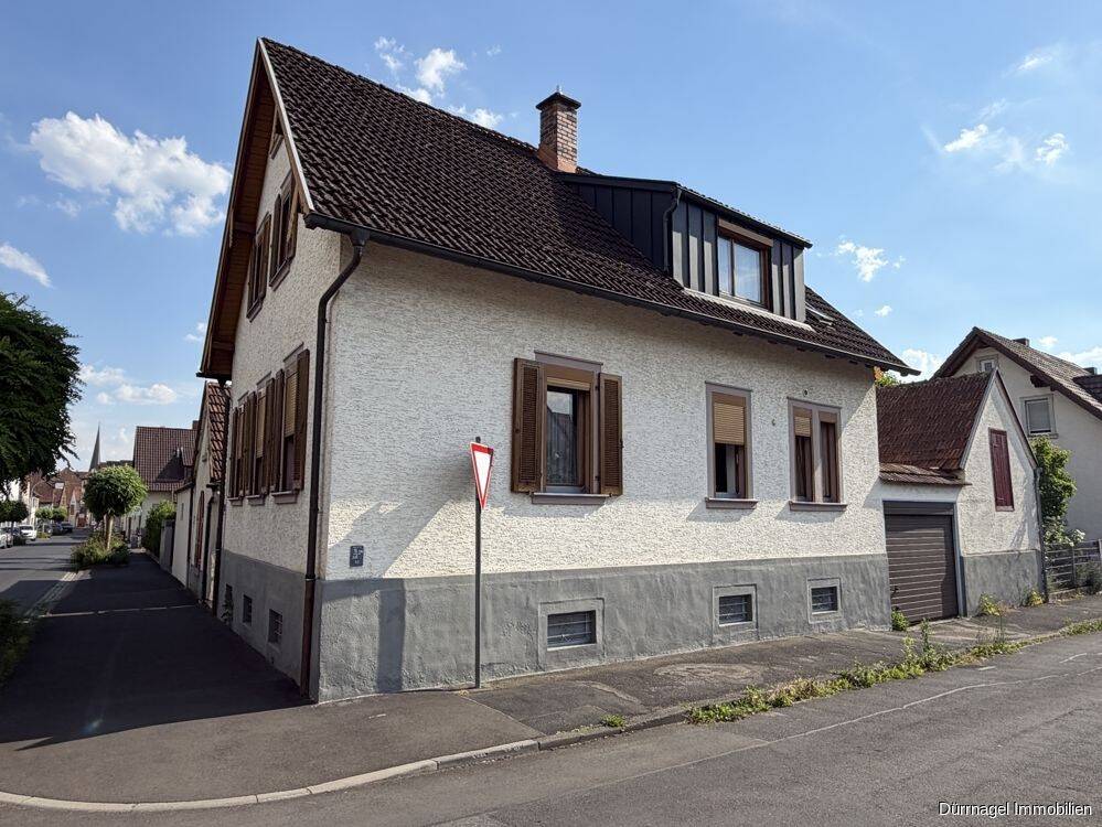 Haus mit vielseitigen Nebenflächen in Veitshöchheim, 97209 Veitshöchheim