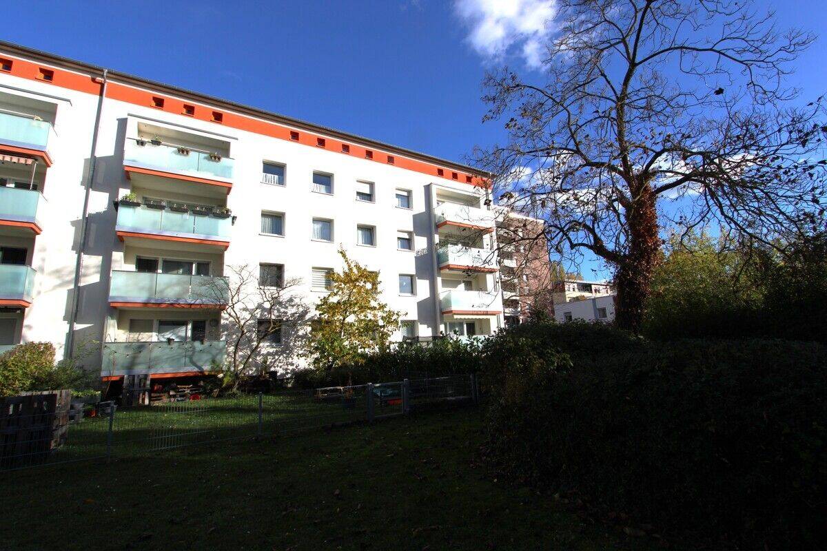 Bezugsfreie modernisierte 4-Zimmer-Wohnung mit Balkon, 64291 Darmstadt (Arheilgen Wixhausen)