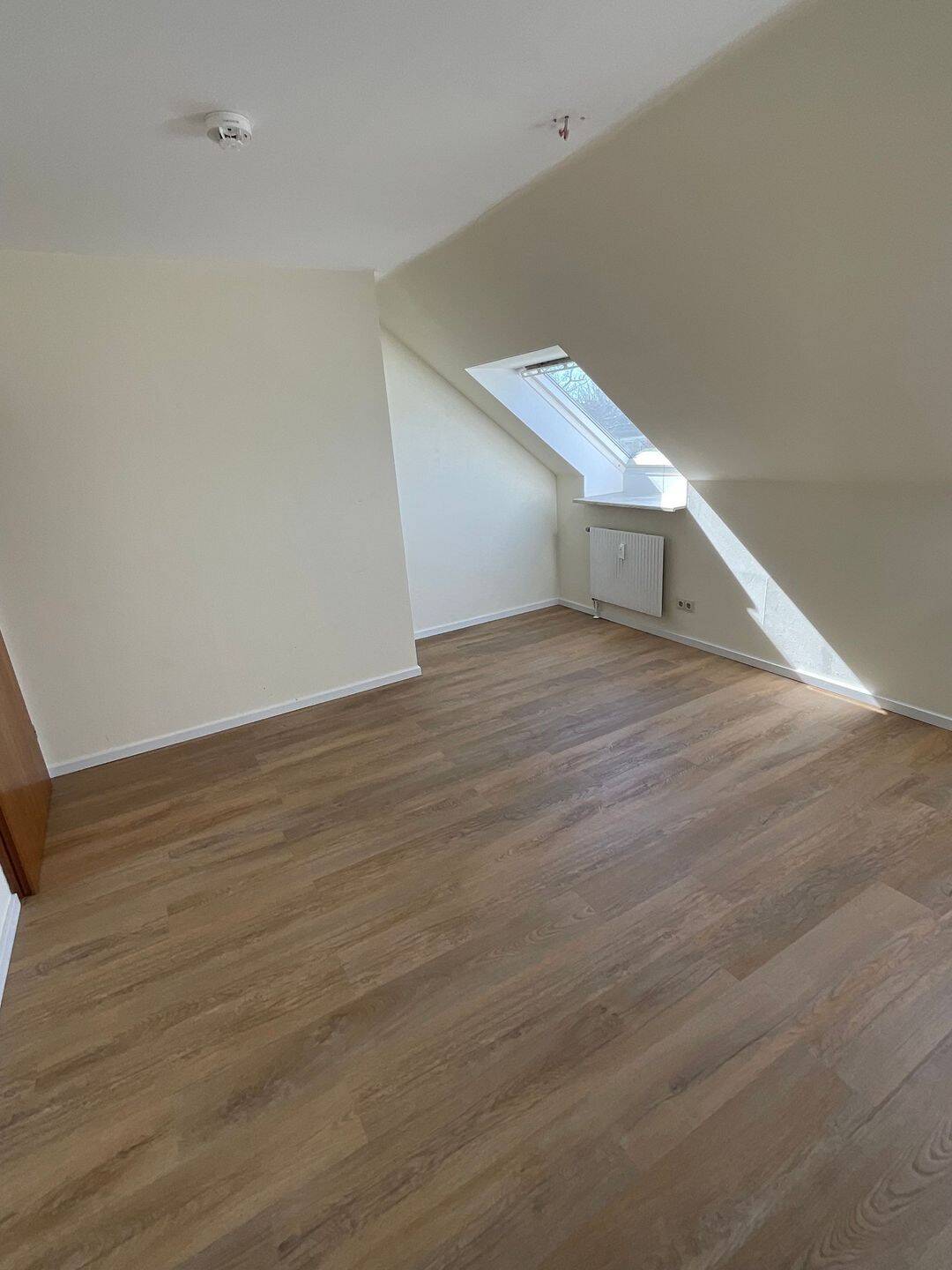 Helle 2-Zimmerwohnung mit Balkon, 90441 Nürnberg (Gibitzenhof Sandreuth Schweinau Werderau)