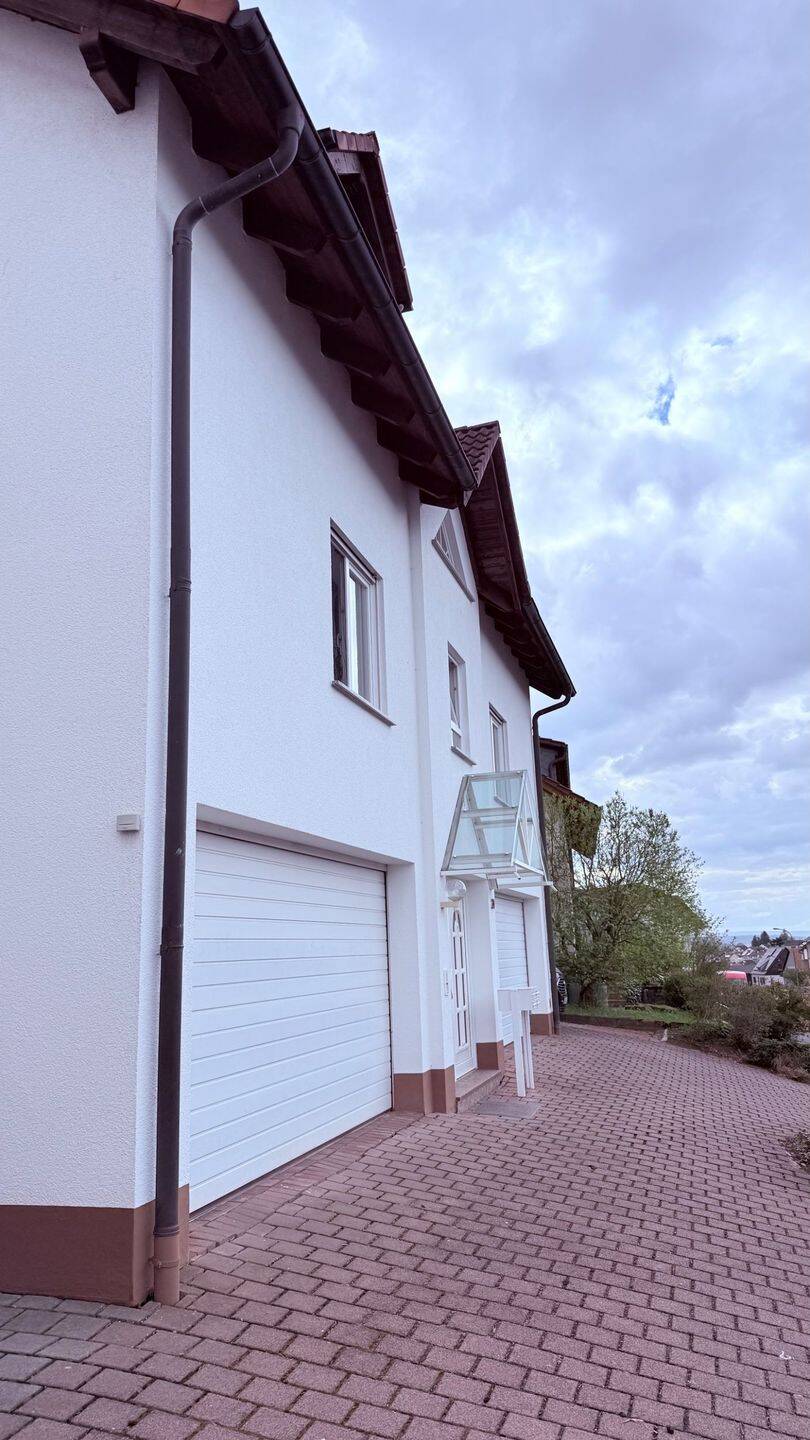3-Zimmer-Wohnung mit Balkon in Petersberg, Geisaer Weg, 36100 Petersberg