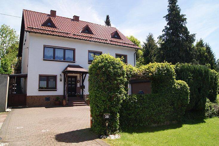 MANDERN bei Zerf – Topgepflegtes Einfamilienhaus mit traumhaftem Grundstück, 54429 Mandern
