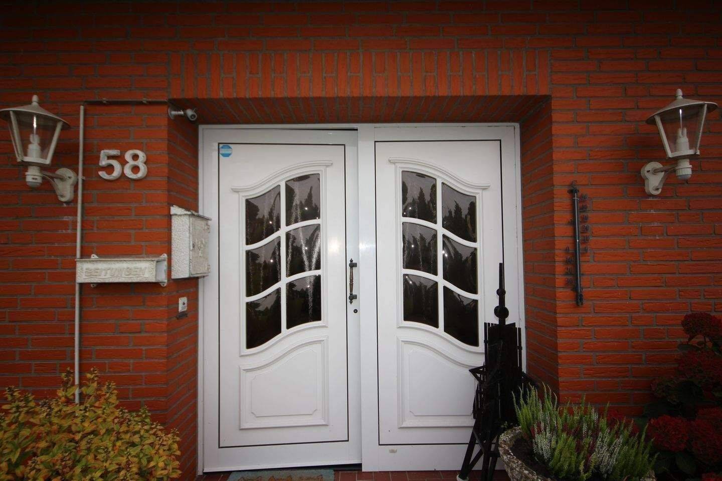 Vielseitig nutzbares Ein/Zweifamilienhaus mit traumhaft großem Grundstück!, 27478 Cuxhaven
