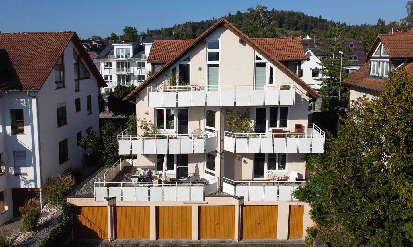 2-Zimmer-Wohnung im 1. OG mit Balkon und Garage, 78476 Allensbach