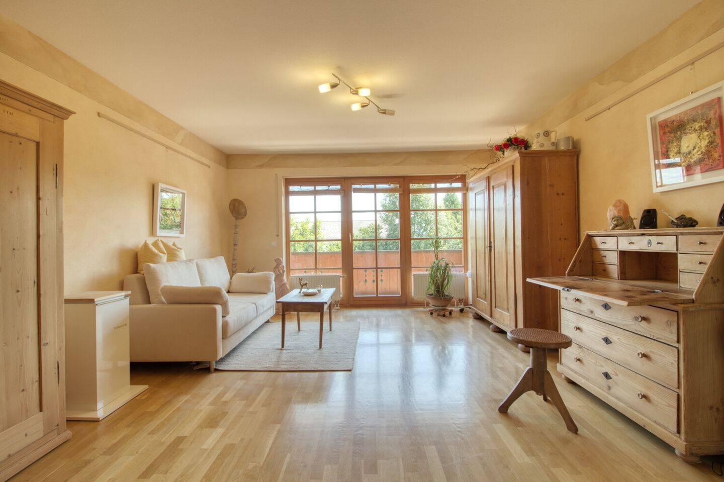 Attraktive 2-Zimmer Wohnung (auch als stilles Gewerbe nutzbar), 83071 Stephanskirchen