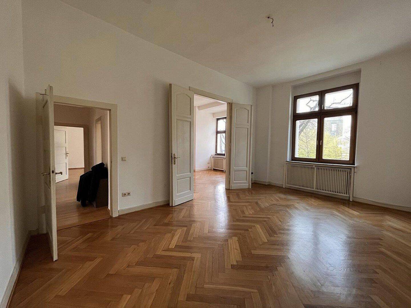 Altbau mit viel Platz in Düsseltal, 40239 Düsseldorf (Düsseltal Mörsenbroich)