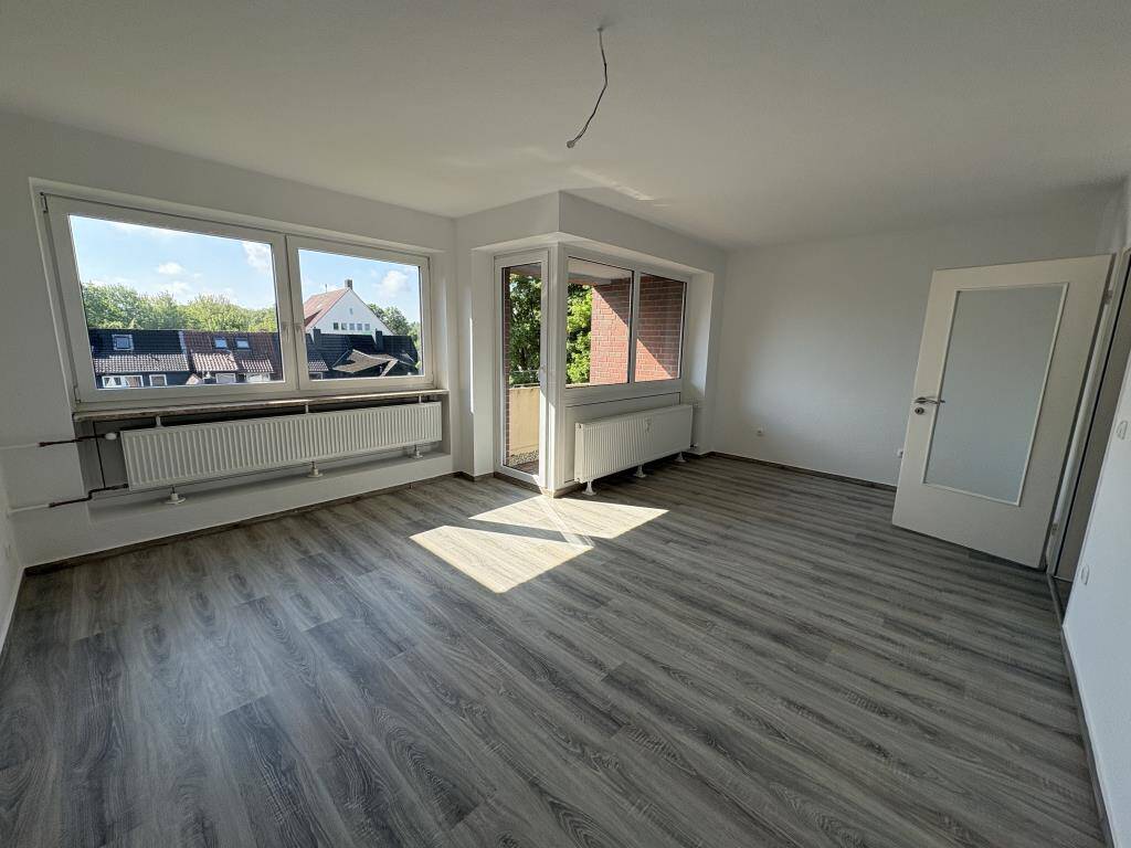 3-Zimmer-Wohnung in Bremerhaven Surheide, 27574 Bremerhaven (Geestemünde Schiffdorferdamm Surheide)
