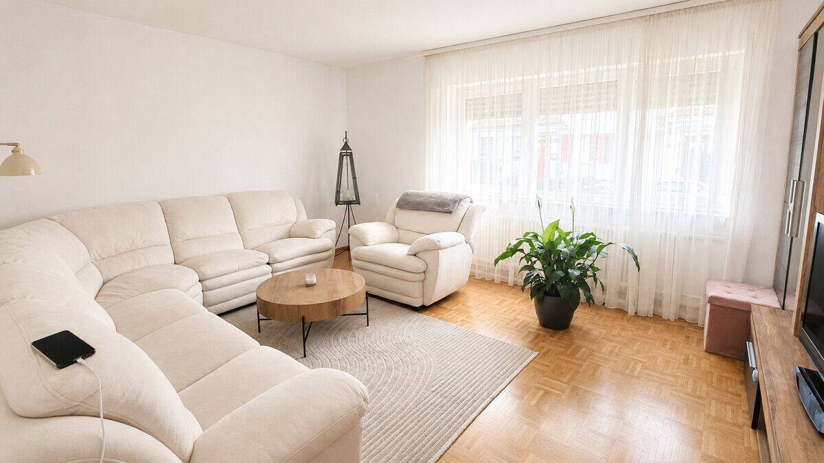 Geräumige 4 Zimmerwohnung in ruhiger Lage von Butzbach!, 35510 Butzbach