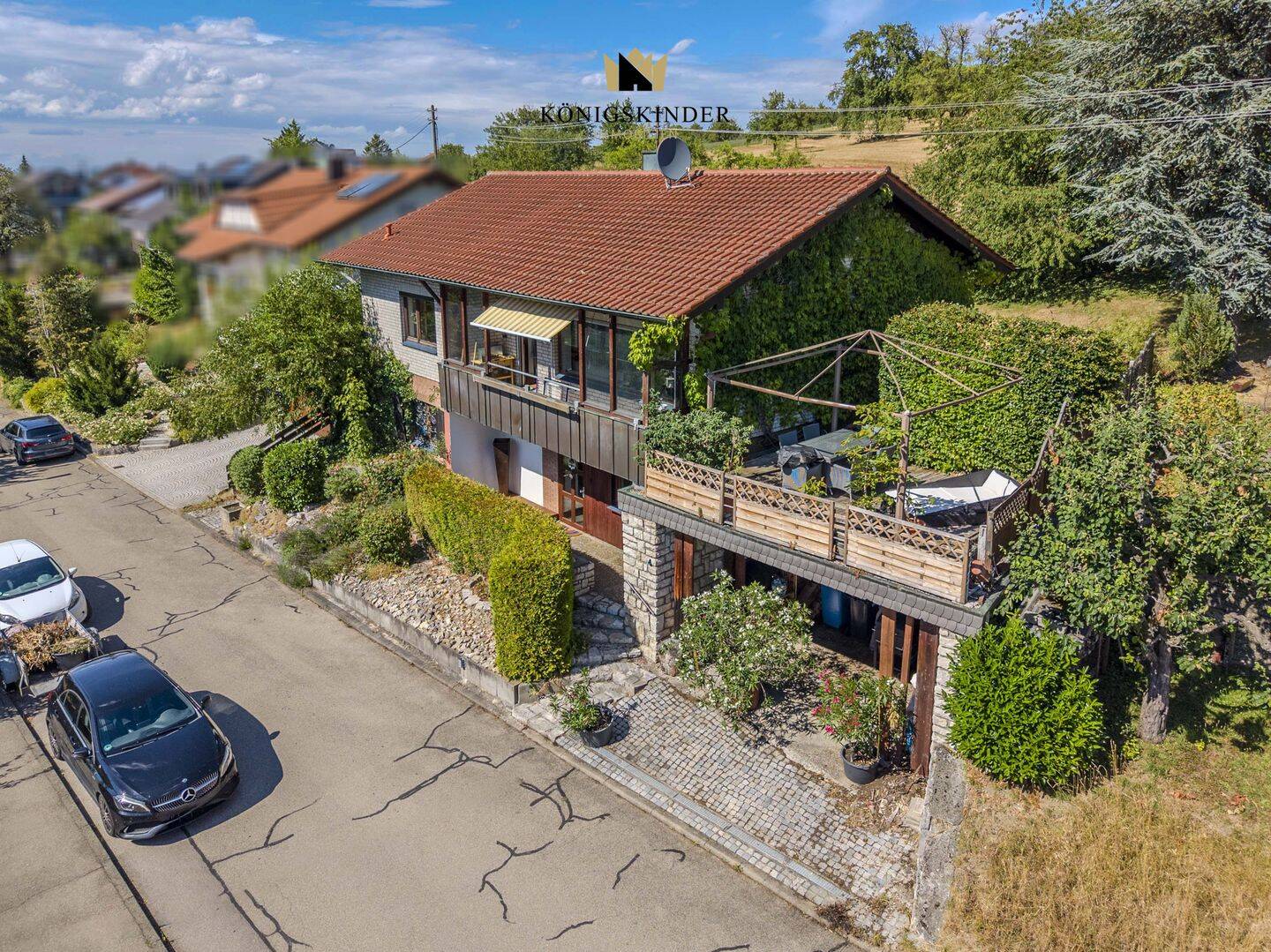 Ein Zuhause zum Wohlfühlen – sonniges Familiendomizil mit Carport und viel Platz zum Leben, 72555 Metzingen