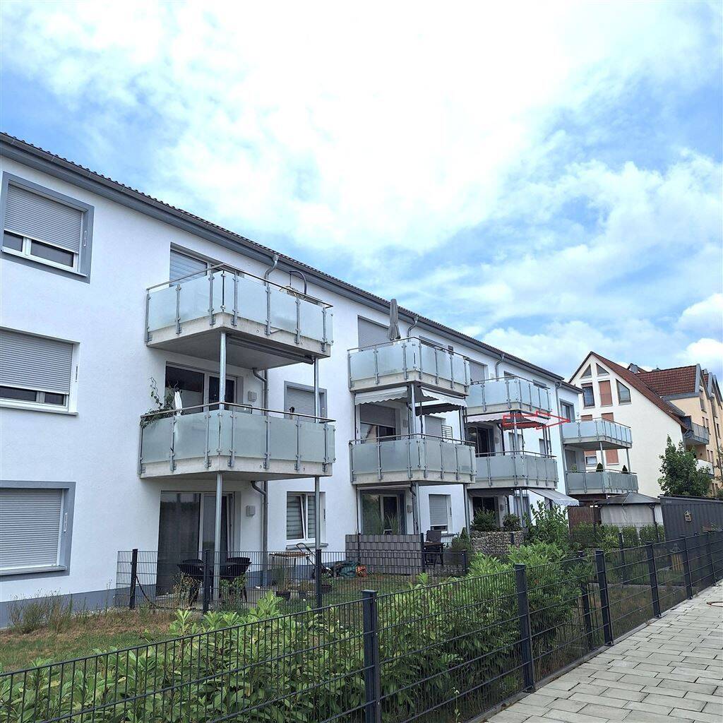 STILVOLL WOHNEN! Top moderne 3-Zi.-Neubau-Whg. mit GROSSEM Südbalkon in Pleinfeld!, 91785 Pleinfeld