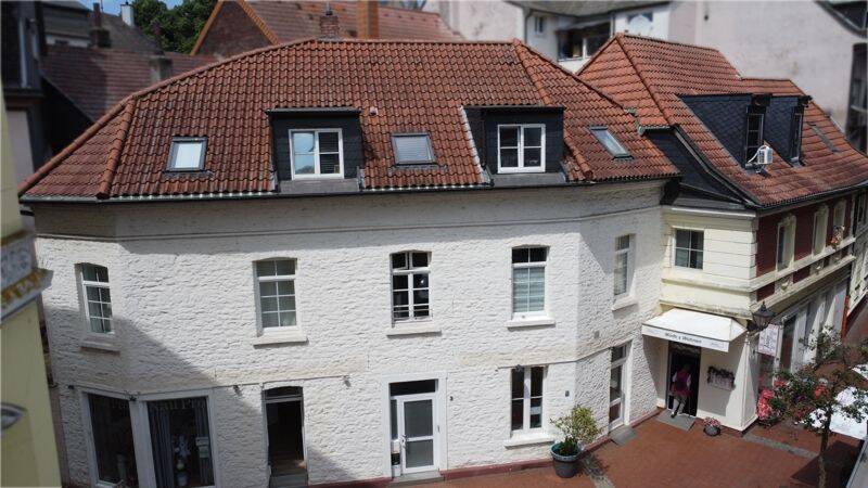 Wohn- und Geschäftshaus mit einer attraktiven Rendite von 7,6 %, 45276 Essen (Steele)