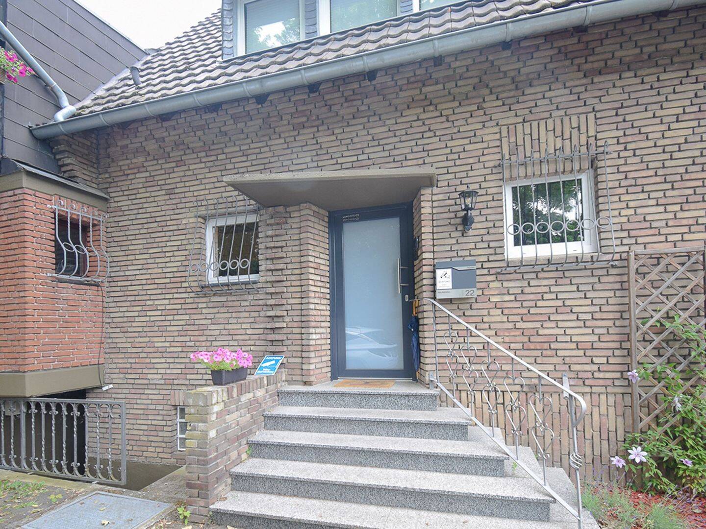 Gemütlicher Wohntraum auf 206 m² in Neuss, 41352 Korschenbroich
