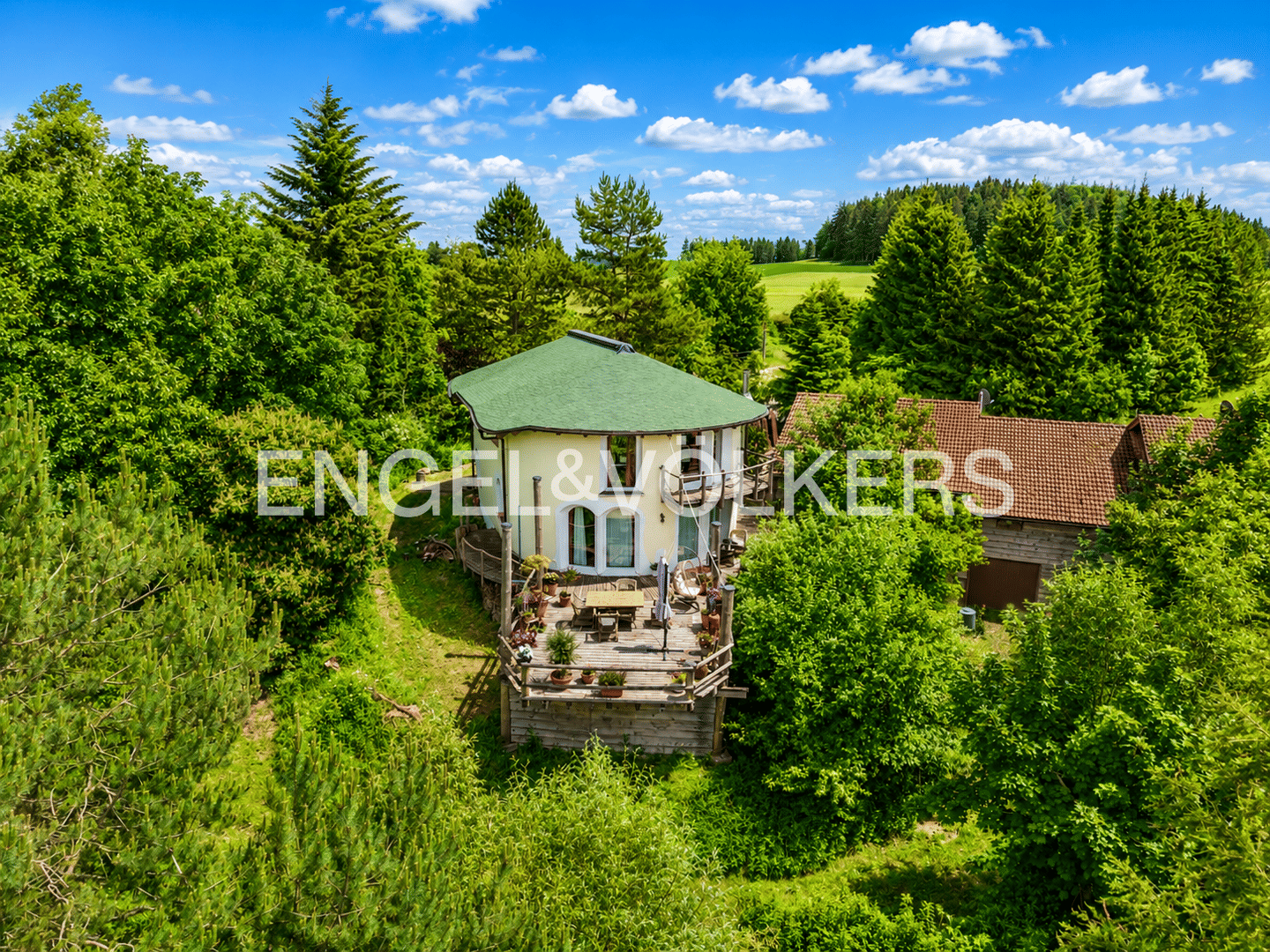 Außergewöhnliches Wohnen in Einzellage – Ovalhaus mit besonderer Energie und einzigartigem Naturerlebnis, 72364 Obernheim
