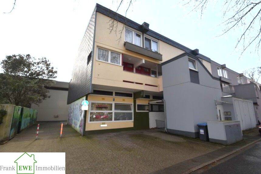Objekt-Nr. 470, 40595 Düsseldorf Neuer Preis ! Wohn- und Geschäftshaus: 4Wohnungen, 2 Ladenlokale,, 40595 Düsseldorf (Benrath Garath Hellerhof Urdenbach)