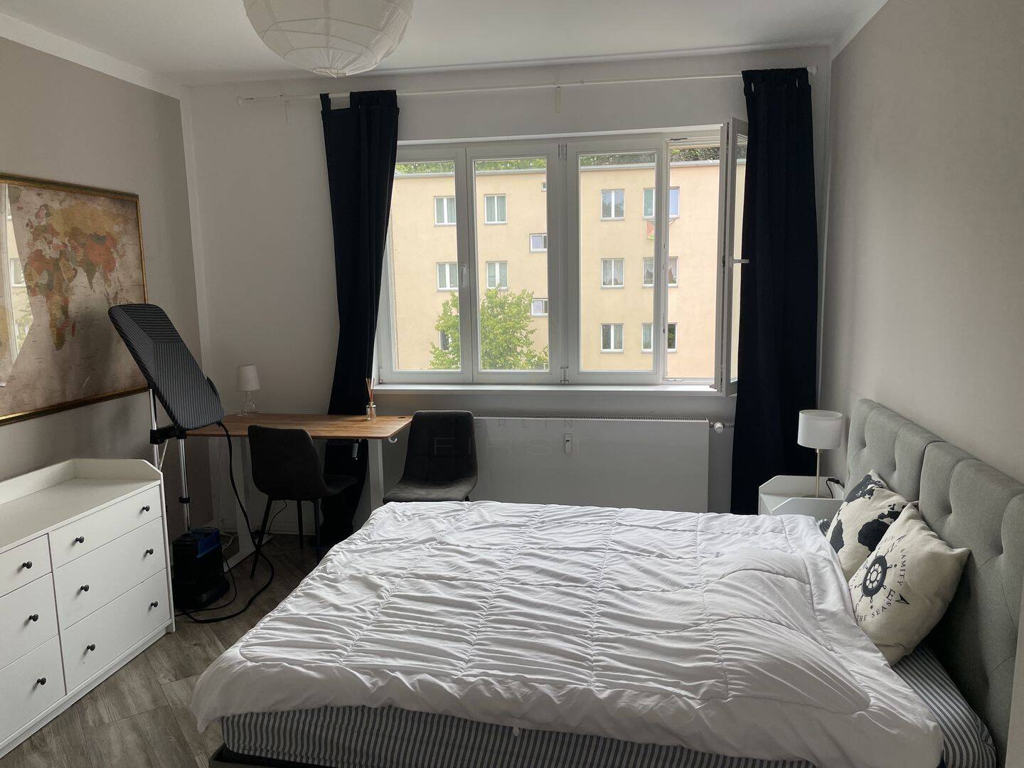 Stilvoll kernsanierte Altbauwohnung mit Südwest-Balkon ins Grüne (bezugsfrei ab November), 12169 Berlin (Steglitz-Zehlendorf Steglitz)