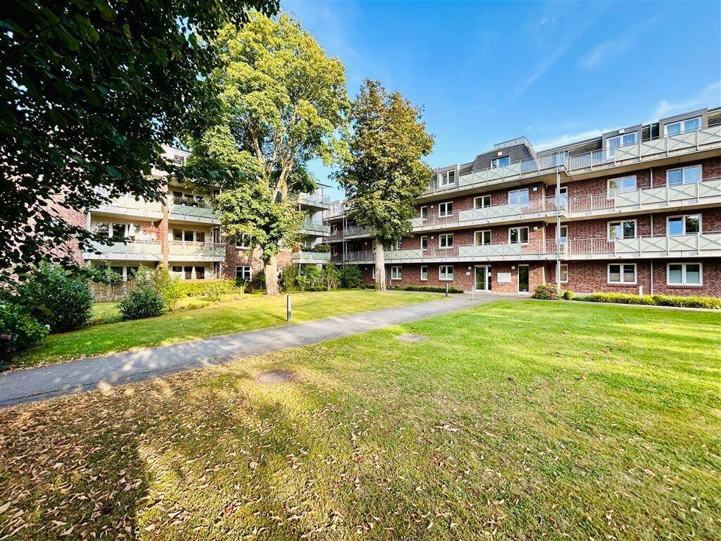 Moderne 4-Zimmer-Wohnung mit großzügigem Balkon und TG-Stellplatz // Schulenhof, Molfsee, 24113 Kiel (Gaarden-Süd Hassee)