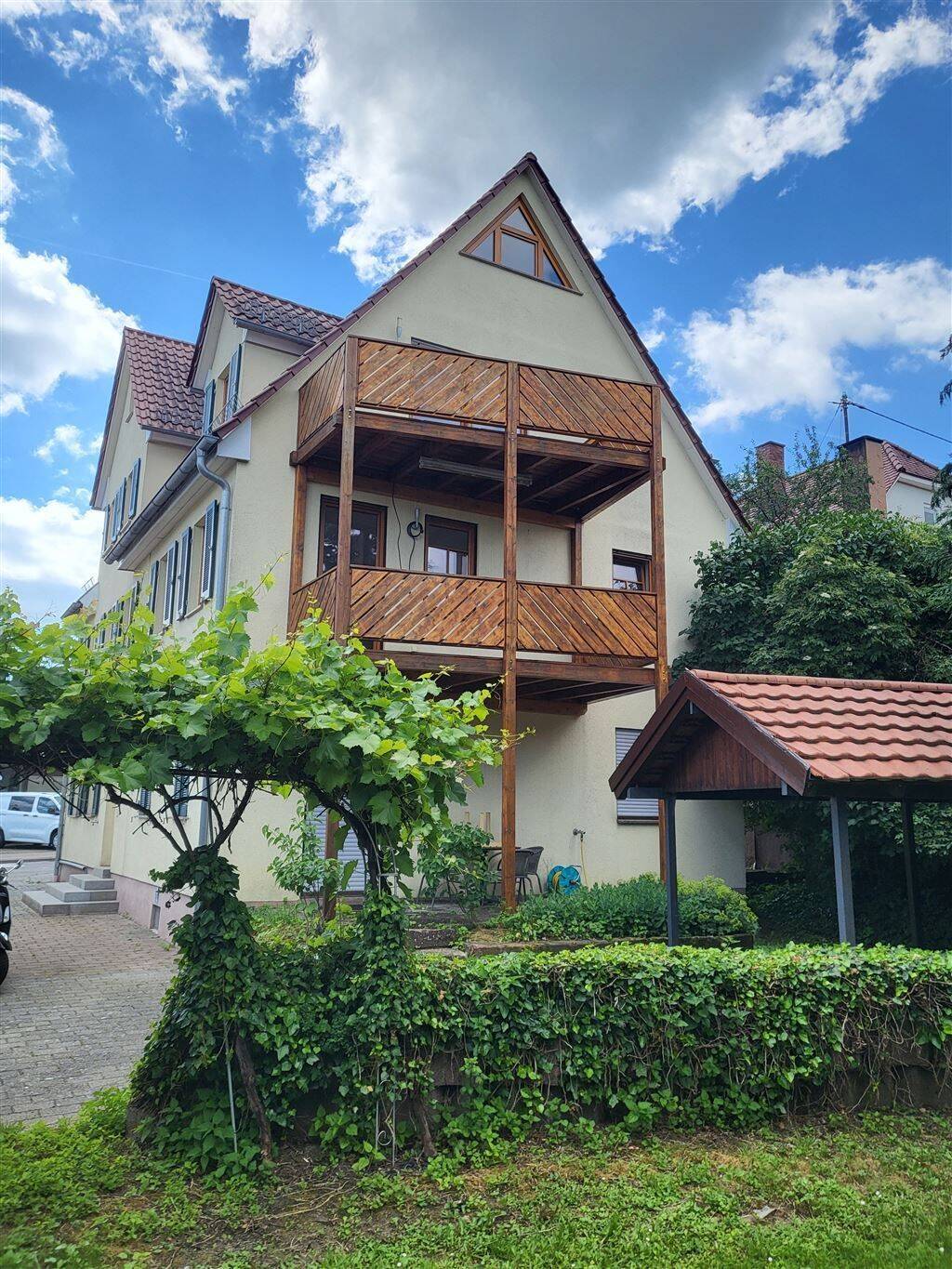 Großzügiges Wohnen unterm Dach, 70794 Filderstadt