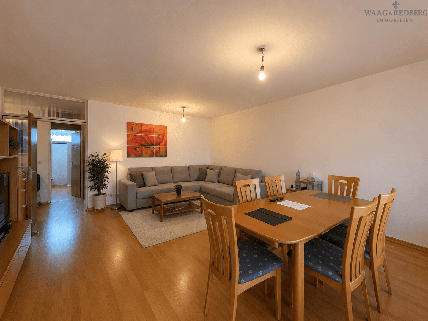 Top gepflegte 2-Zimmer-Wohnung mit Balkon und Tiefgarage, 90431 Nürnberg