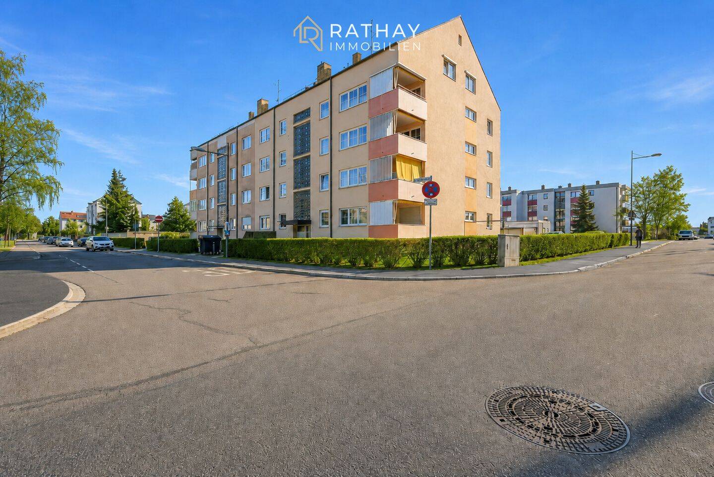 5,3 % Rendite – großzügige 4-Zimmer Wohnung mit Außenstellplatz in Straubing!, 94315 Straubing