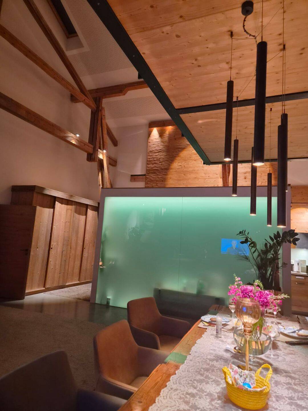 Exkl. Loft, möbliert auf ehem. Bauernhof, Bergblick, Nähe Chiemsee