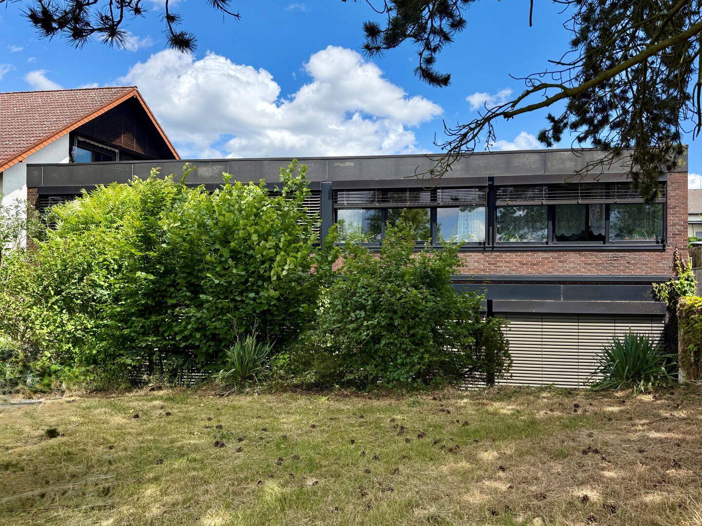 Hermann Immobilien: Attraktives Anlageobjekt mit 8 Wohneinheiten, stabilen Einnahmen und Entwicklungspotenzial, 35415 Pohlheim